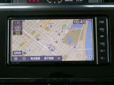 純正品の地デジTV対応のSDナビです。遠出や初めての場所でも安心ですね。