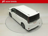 この車の内装評価が、D評価となっています。理由は、フロントシートとハンドルそして内張の色あせと退色が理由だと思います。ちょっと目立ちます。ご購入時は、ご確認ください。