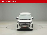 人気のLEDヘッドライトとフォグランプを装着しています。もちろん、オートマチックハイビームハイビームスイッチに対応しています。