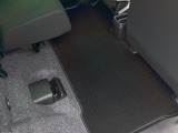 この度は、当店のお車をご覧いただきまして誠にありがとうございます。当店では全国販売・納車も行っております。県によって陸送費用は異なりますのでお気軽にお問い合わせください。
