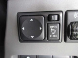 電動格納ドアミラーが装備されています。