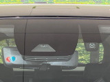 【トヨタセーフティセンス】走行中に前方の車両等を認識し、衝突しそうな時は警報とブレーキで衝突回避と被害軽減をアシスト。より安全にドライブをお楽しみいただけます。
