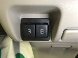 充電用USB端子が設置されています。