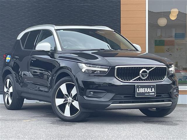 XC40 T4 AWD モメンタム 4WD サンルーフ