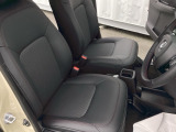 この度は、当店のお車をご覧いただきまして誠にありがとうございます。当店では全国販売・納車も行っております。県によって陸送費用は異なりますのでお気軽にお問い合わせください。