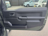 お車をお探しのお客様、ご購入までの流れや疑問点など一つ一つ丁寧にご説明させていただきます。 お客様にご納得頂ける一台を一緒にお探しいたしますので、当店へ是非どうぞ!