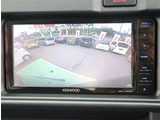 お車選びをお楽しみ頂けるよう、在庫車の展示スペースを十分に確保しております。