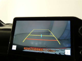 車庫入れや駐車で威力を発揮するのがバックモニター!ナビディスプレイに後ろの様子が映し出されるから安心です。