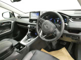 ご覧の車両以外にも多数のU-Carを展示販売しております。