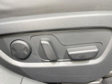 【パワーシート】スイッチ一つで簡単にシートの微調整が可能!電動だから力もいりません!快適なシートポジションにセットして、快適なドライブをお楽しみください。