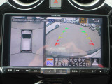 便利なインテリジェントアラウンドビューモニターが付いて狭い道や駐車時などで役立ちます