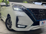 【LEDヘッドライト】悪天候や夜間走行時も良好な視界を確保し安心して運転できる高輝度LEDヘッドライトを装備!点灯速度が早く、消費電力も抑えられています。