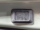 【パワーバックドア】スマートキーや運転席のボタンを押すだけでリアゲートが自動で開閉します!荷物を持っている時や、高い位置にあるバックドアを閉める際に便利な機能です♪