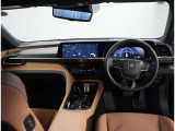 オシャレなインテリアで運転する気分も盛り上がりますよね^^