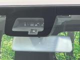 【スズキ セーフティサポート】走行中に前方の車両等を認識し、衝突しそうな時は警報とブレーキで衝突回避と被害軽減をアシスト。より安全にドライブをお楽しみいただけます。