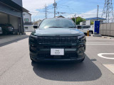 「どこにでも行ける。何でもできる。」Jeepに息づく自由の精神はその素晴らしい性能で、Jeepだから辿り着ける未知なる世界へ誘い心と身体を開放します。