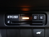 デザインスッキリのビルトイン『ETC』!高速道路の特典はもちろん、キャッシュレスなので料金所では徐行するだけで通過可能です!