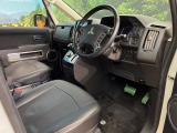 運転席シート廻りは使用感も少なく、良好な状態となっています。丁寧に使われていたことがよくわかりますね。