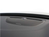 【harman/kardon】世界のオーディオファン垂涎のプレミアムサウンドシステムを搭載。原音に近い音場空間を忠実に再現。乗る人すべてに最良の音響体験を提供します。