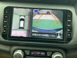 バックに入れるとナビに写るアラウンドビューモニター、バックカメラ付きで駐車をサポート☆