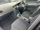 快適なショールームにて、お車選びのお手伝いから、ご購入後の整備待ちまで、ご対応致します。