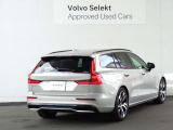 V60 アルティメット B4 ダーク エディション 