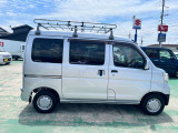 気になる車はタッチの差で売れる事が多々ありますのでお電話ください。その後ご契約頂き必要な書類のやりとりは郵送で可能です。