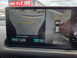 ナビ付きです。目的地を設定すれば、初めての場所でも簡単に行くことが出来ます。(音楽だって聴けちゃいます。)今や欠かせないアイテムですね。カーナビと共に楽しいカーライフを送ってください。
