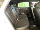 後部座席も気になるようなキズ・汚れやへたり等、大きなダメージはなく、良好な状態です。