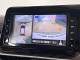 【全周囲カメラ】車両周囲の障害物の位置をモニターでチェックすることができます☆運転中や駐車時などの周囲の安全をサポートしてくれます☆