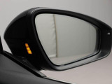 サイド後方から来た車両を感知してドライバーにフラッシュで知らせるサイドアシスト
