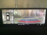 狭い場所での駐車やすれ違いなどでより的確な運転操作に役立つ360&deg;ビューモニターが装備されています。