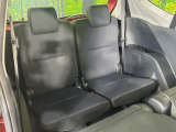 3列目シートはもちろん状態良好☆大人でもゆったりと座って頂けますので、大人数でのお出かけもラクラクです♪ご家族で、気の知れた仲間で、ドライブに行くのが楽しみですね♪