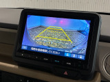 【バックカメラ】リバースにするだけで映ります、後方の安全確認や、狭い駐車場での車庫入れ、雨の日や夜間など視界の悪い時に便利です!安全にバックする為には欠かせない装備です。