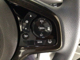 【アダプティブ・クルーズ・コントロール】予め設定した車速内でクルマが自動的に加減速。 前走車との適切な車間距離を維持しながら追従走行し、高速道路でのドライバーの疲労を軽減してくれる嬉しい機能付♪