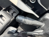 【オートライト(AUTO)】外の明るさをシステムが感知して、自動でヘッドライトが点灯します。ヘッドライトをつけ忘れを防ぐ便利機能です。