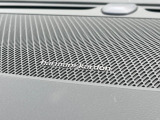 【harman kardon】ハーマンカードンのHi-Fiスペシャリストと共に、モデル別に開発・設計された専用チューニングが臨場感溢れる音響空間を実現しています。