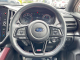 【純正革巻きステアリング】上質な革を使用することで、手にしっかり馴染みとても運転しやすいハンドルです♪