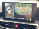 【マルチテレインモニター】車のフロントやサイドのカメラ画像を同時にモニター表示することで、悪路や狭い道を走行時でも周囲の状況確認ができ安心!本格SUVにうれしい装備です♪