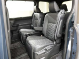 納車前にエンジンオイル・エレメント・ワイパーゴムといった消耗品を新品に交換いたします。
