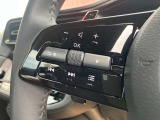ステアリングスイッチ付きのハンドル!運転に支障をきたすことなくナビ操作が可能です!!