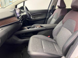 【車内ルームクリーニング済】専門スタッフにより車内はきれいにルームクリーニングを行っております。