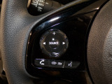【ステアリングリモコン】ステアリングにオーディオ調節可能なスイッチが装備されていますので運転中でも視線をそらさずにオーディオの調節が可能です!