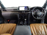LX 570 ブラック シークエンス 4WD 