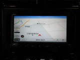 ナビは純正品。フルセグテレビ・CD・DVD・Bluetooth・SDオーディオ対応。