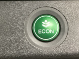 ★ECONスイッチ★ エコドライブを加速しよう!スイッチをONにすると、運転の仕方によるロスを抑え込み燃費をよくするようクルマが頑張ります(*^ー^*)燃費向上にチャレンジ♪