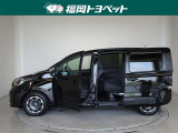 両側パワースライドドア付きだから、狭い駐車スペースなどでの 乗り降りラクラク!小さなお子さまのいるご家庭には嬉しい装備。