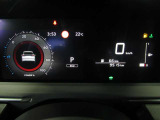 e-POWER専用メーターはモーター出力、エネルギーフロー表示、各種燃費表示機能、バッテリー残量、デジタル時計、航続可能距離、サービスインターバルなどが表示されます。 走行距離 9515km