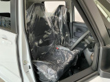 【運転席・助手席】内装ルームクリーニング済みです。しっかり綺麗にしていますので、是非、お確かめください。車に自信があるからこそ、是非一度ご来店頂き内外装も見てもらえると幸いです。