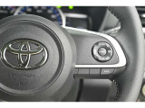 設定した速度内で、前方車両との距離を保ちながら加減速をしてくれます。高速道路での長距離移動が楽になりますよ♪